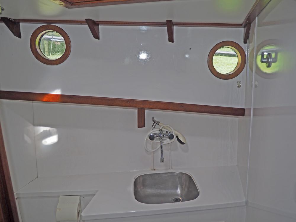 Cabin en avant, H&eacute;bergements